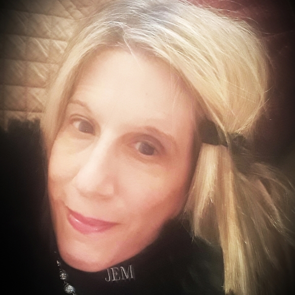 Meet your Posher, Jennifer - Picture 12 of 16